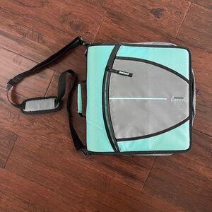 Case-it Mighty Zip Tab School Zipper Binder in Spearmint